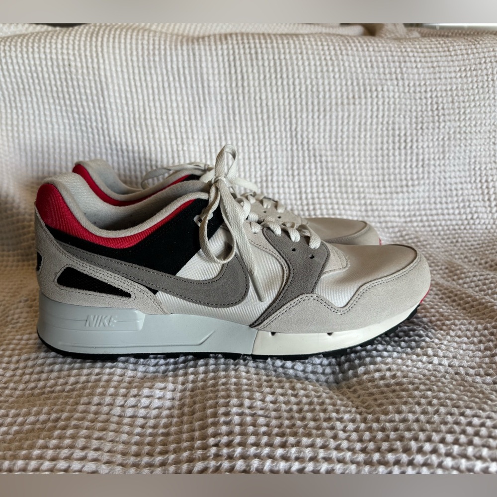 Nike Men's Sneakers in Cream, Black, and Red